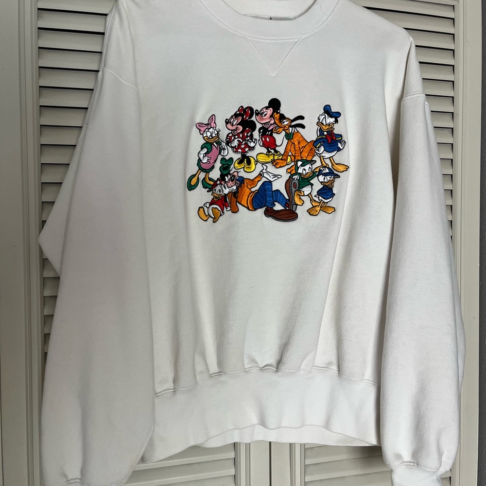 Vintage Disney Store Mickey Mouse & Friends Embroidered Sweatshirt - Picture 2 of 4